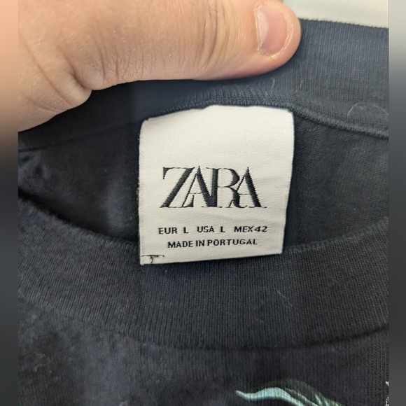 ZARA Men T Shirt 100% Cotton Size Large Black With Floral Details Super Nice ! - Picture 5 of 11